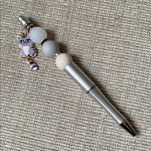 Grey Cat Charm Pen (Tail “wags”) - Picture 1 of 4